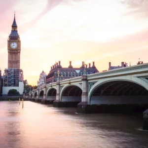 Zonsondergang bij De Big Ben posters & art prints door Lautaro Radovic - Premium Poster - 50x70 Acheter En Ligne