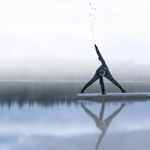 Yogi op het meer posters & art prints door Ibrahim Hamid - Premium Poster - 50x70 Vente Directe