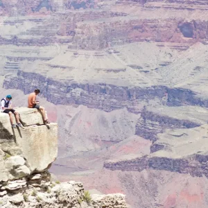 Achat Immédiat Cliffhanger posters & art prints door Adina Eriksson - Premium Poster - 50x70