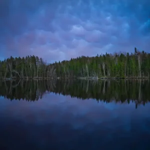 Wolkbreuk posters & art prints door Fredrik Eriksson - Premium Poster - 50x70 Promotion Saisonnière