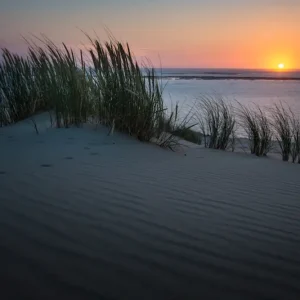 zonsondergang bij de duinen posters & art prints door Hannes Cmarits - Premium Poster - 50x70 Achetez Aujourd’hui