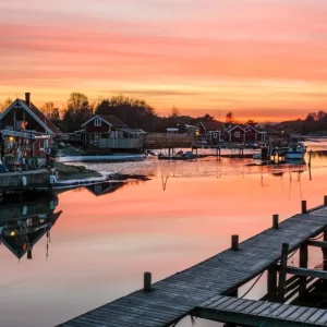 Zonsondergang bij Lilla Rösö posters & art prints door Mikael Svensson - Premium Poster - 50x70 Jusqu’à Épuisement Des Stocks