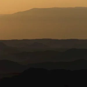 Zonsopgang boven Ramon krater #2 posters & art prints door Tal Paz-Fridman - Premium Poster - 50x70 Offre Limitée