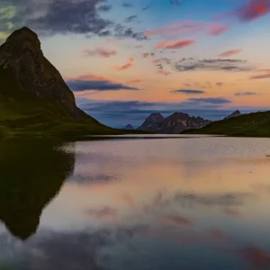 Achat Immédiat Zonsopgang bij Rappensee posters & art prints door Walter G. Allgöwer - Premium Poster - 50x70