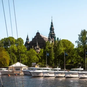 Zomers uitzicht op Djurgården posters & art prints door Josefine Gehlin - Premium Poster - 50x70 Acheter Direct