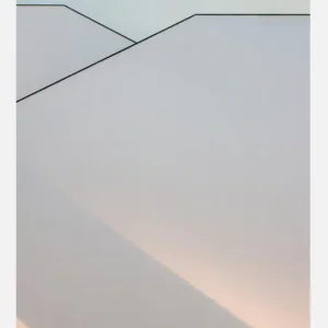 The Play Of Light. Canvasprint (30x40 cm) Prix Cassé