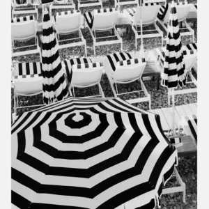 Black And White Beach Umbrellas Canvasprint (30x40 cm) Prix Cassé