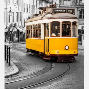 Yellow Tram In The City Canvasprint (30x40 cm) Haute Qualité