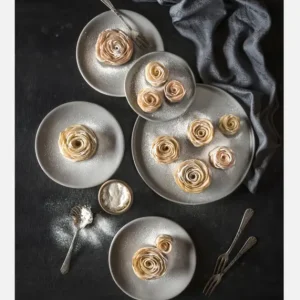 Authentique Apple Roses Tartlets Canvasprint (30x40 cm)